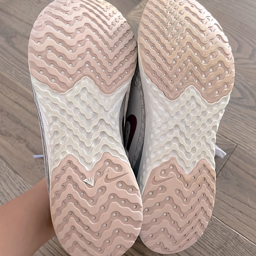 Nike React Running Shoes - Picture 4 of 4